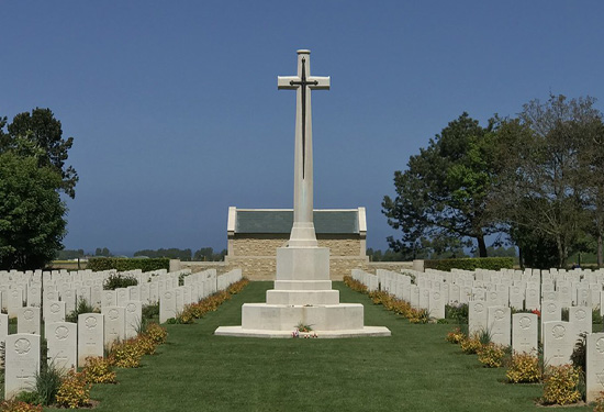 Cimetière de guerre canadien de Bény-sur-Mer