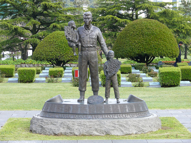 Monument dédié aux Canadiens tombés au champ d'honneur